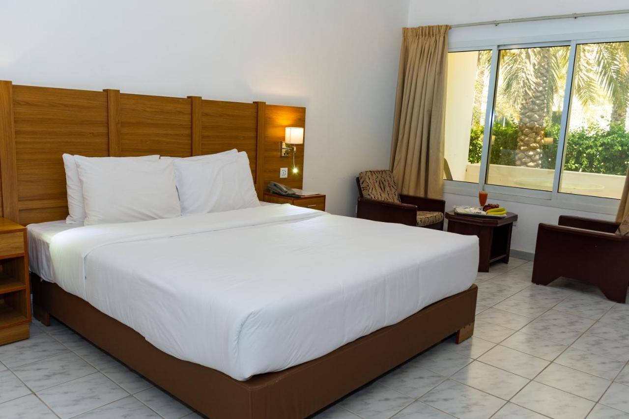 Fujairah Hotel & Resort Екстер'єр фото