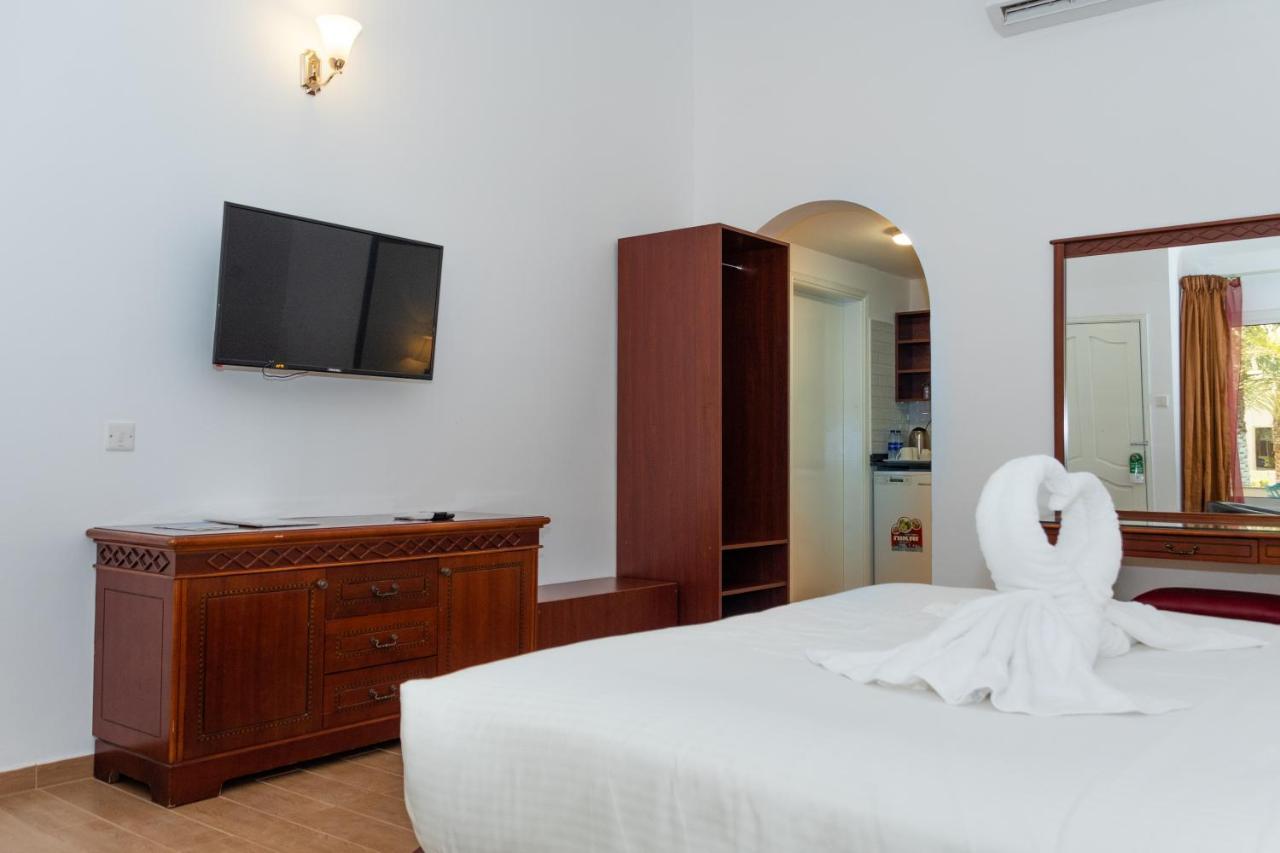 Fujairah Hotel & Resort Екстер'єр фото